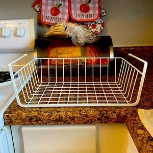 Set of 2 wire shelf baskets